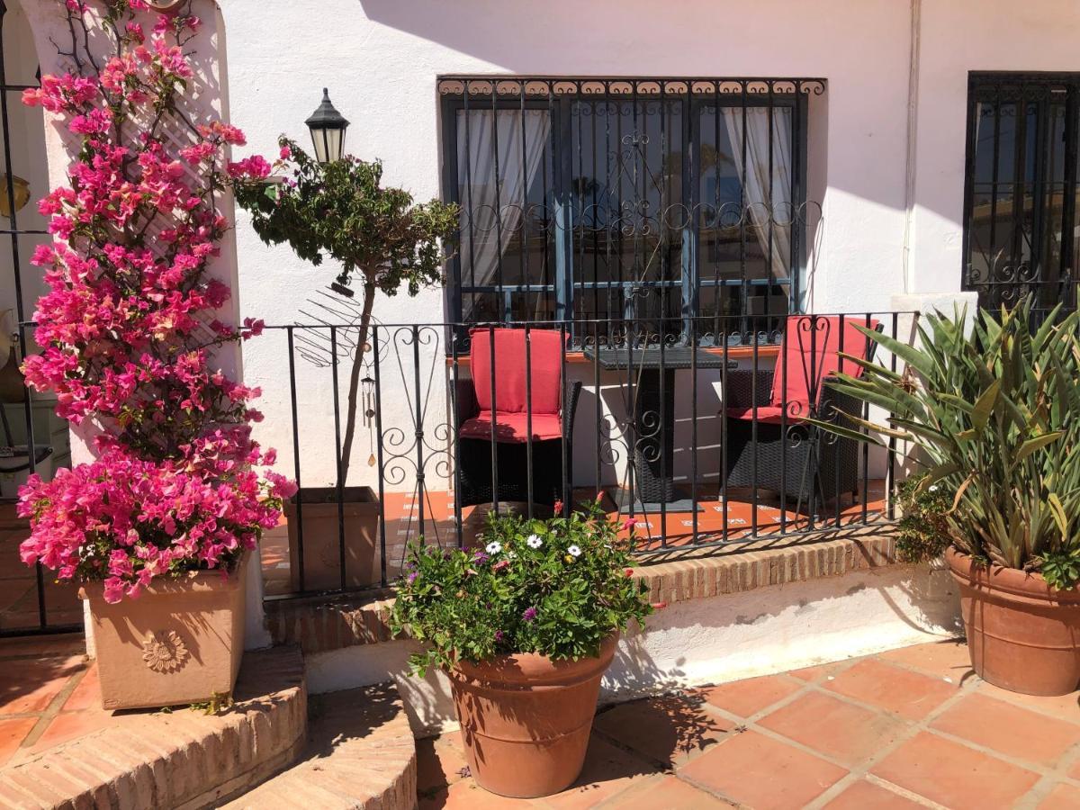 Charming 2 Bed Apartment Next To Cabopino Beach, Spain Марбелья Экстерьер фото